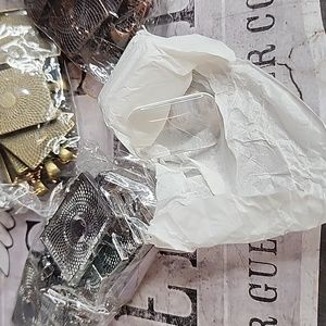 10 Silver, 10 brass & 10 bronze toned trays with 35 glass inserts